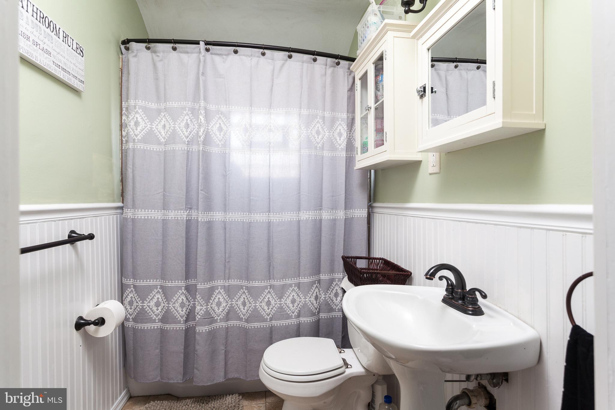 740 Arncliffe Road Baltimore, MD 21221 - Photo 13 of 25 Primary Bath
