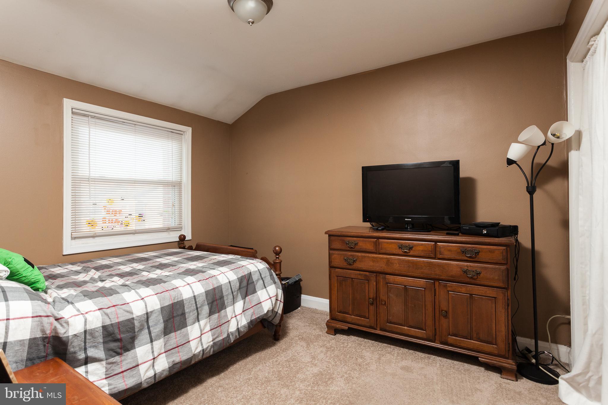 740 Arncliffe Road Baltimore, MD 21221 - Photo 15 of 25 Second Bedroom