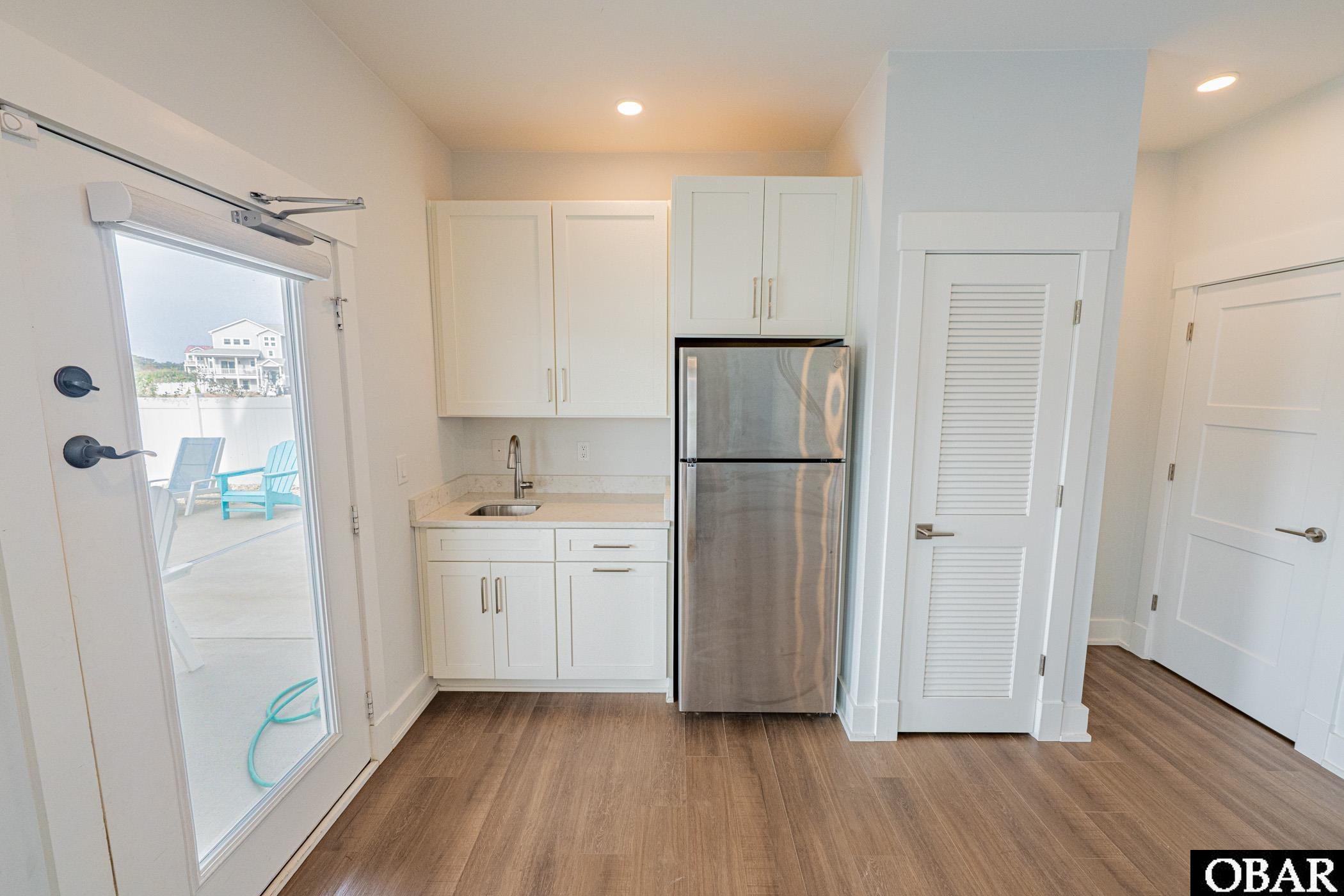 990 North Harbor View, Unit 4R Corolla, NC 27927 - Photo 30 of 45 Snacks and Drinks