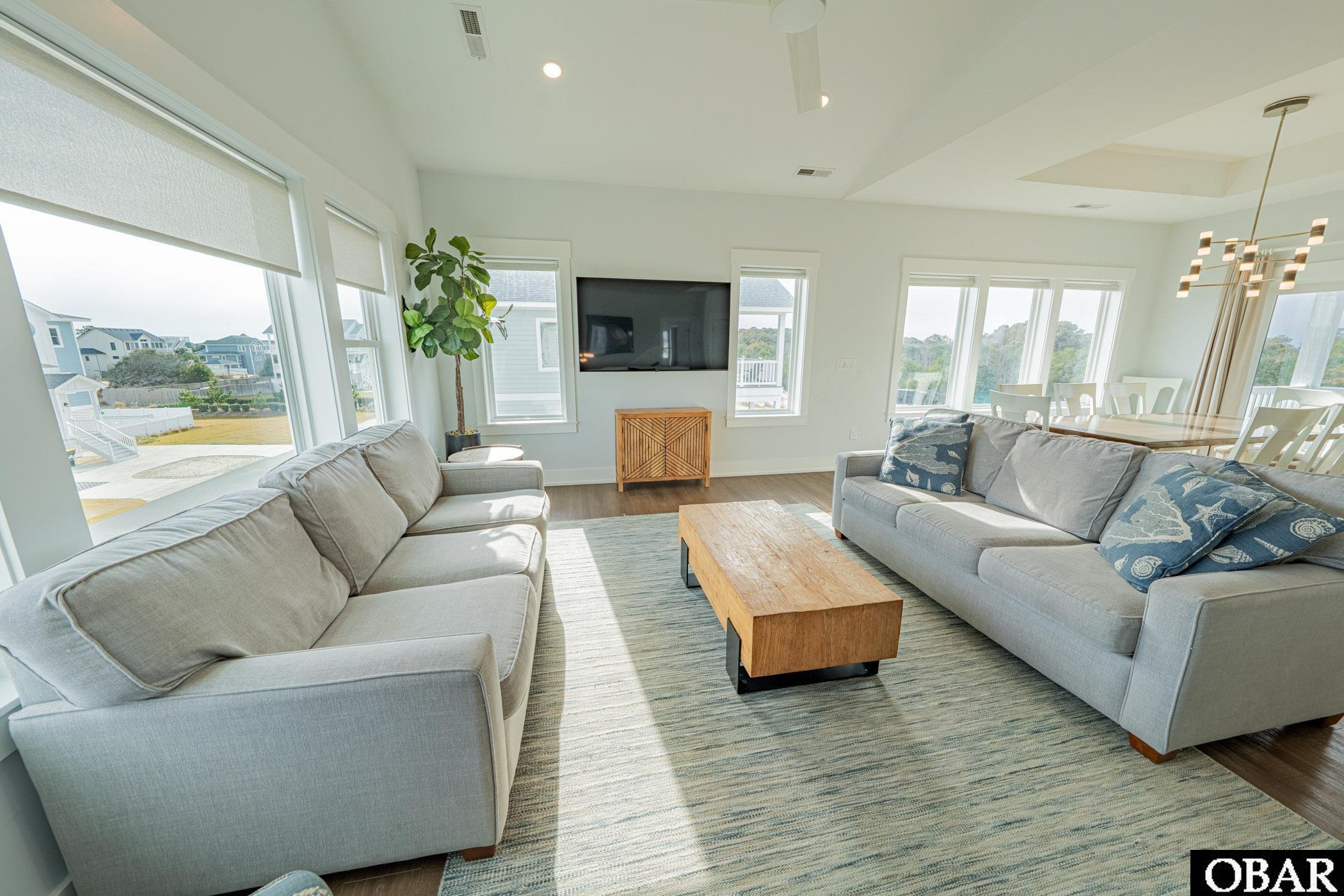 990 North Harbor View, Unit 4R Corolla, NC 27927 - Photo 5 of 45 Airy Open Living