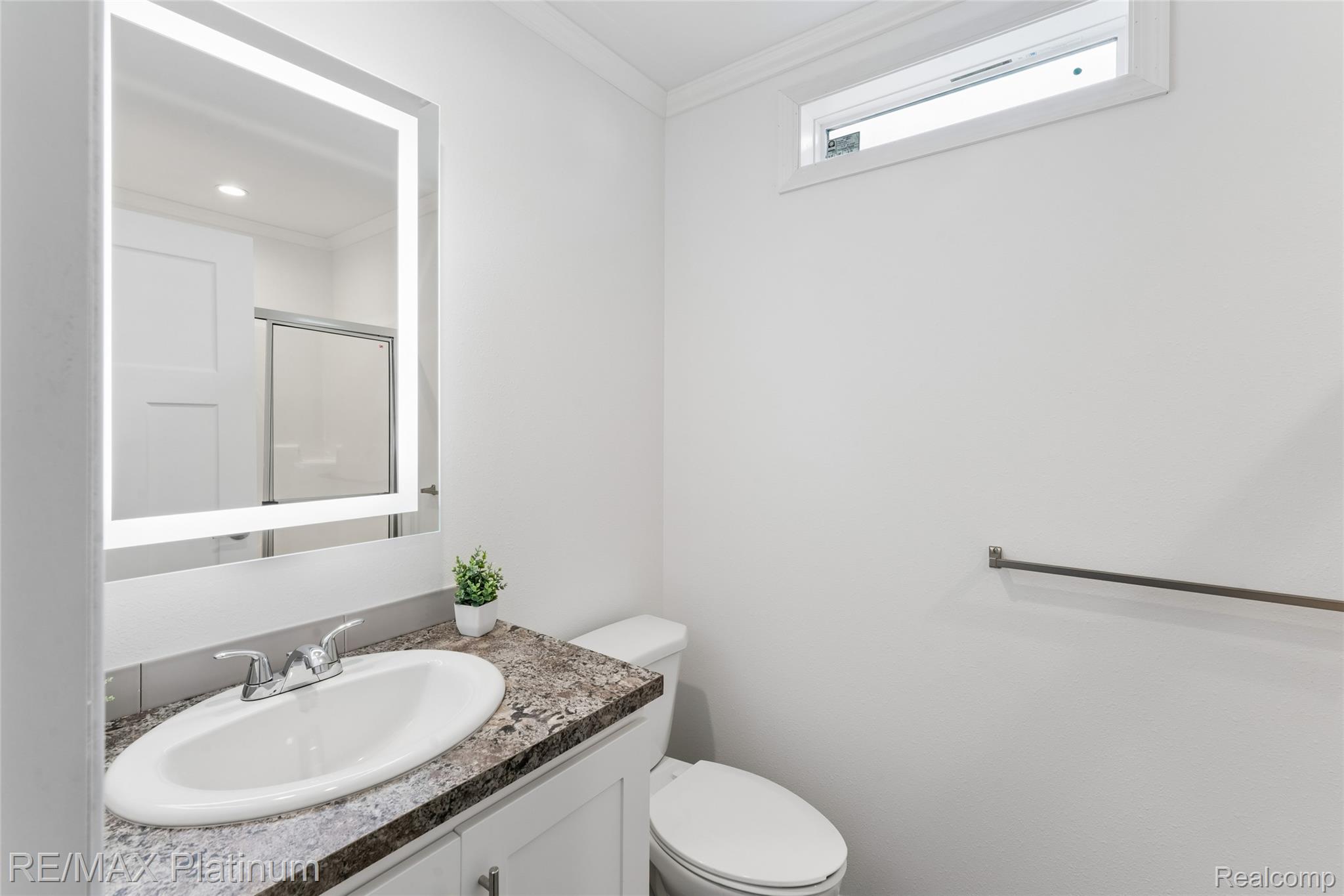 24 Sunset Lane Fenton, MI 48430 - Photo 6 of 20 PLR 24-6.jpg