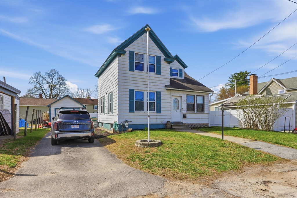 9 Hamilton Street Clinton, MA 01510 - Photo 3 of 32