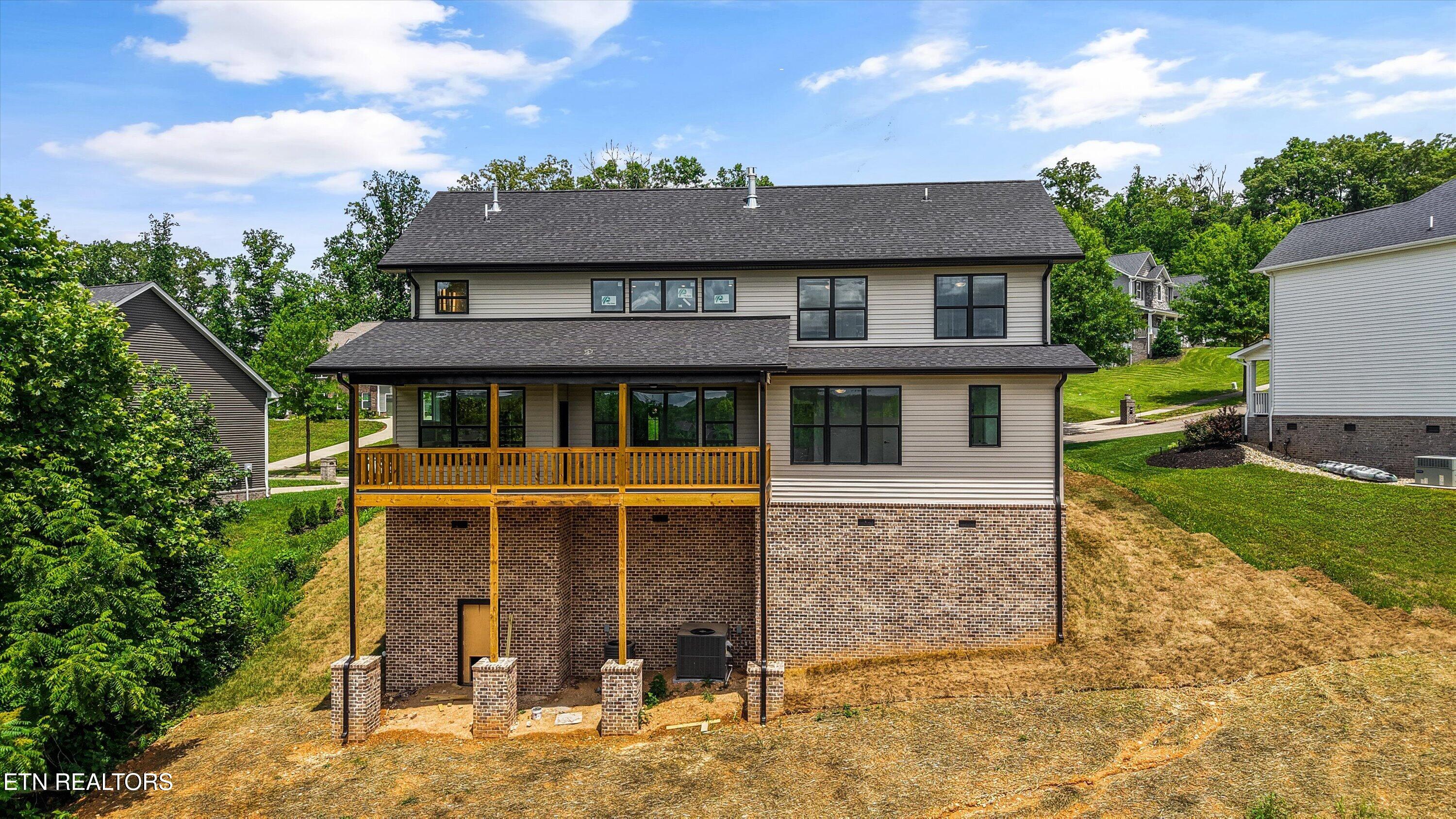 105 Mistletoeberry Road Oak Ridge, TN 37830 - Photo 4 of 60 111-105 Mistletoeberry Rd05