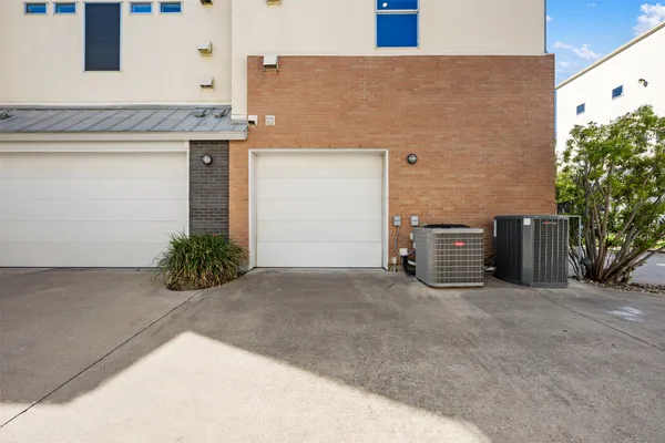 $875,000 | 1205-1209 Kinney Avenue, Unit D, Austin, TX 78704