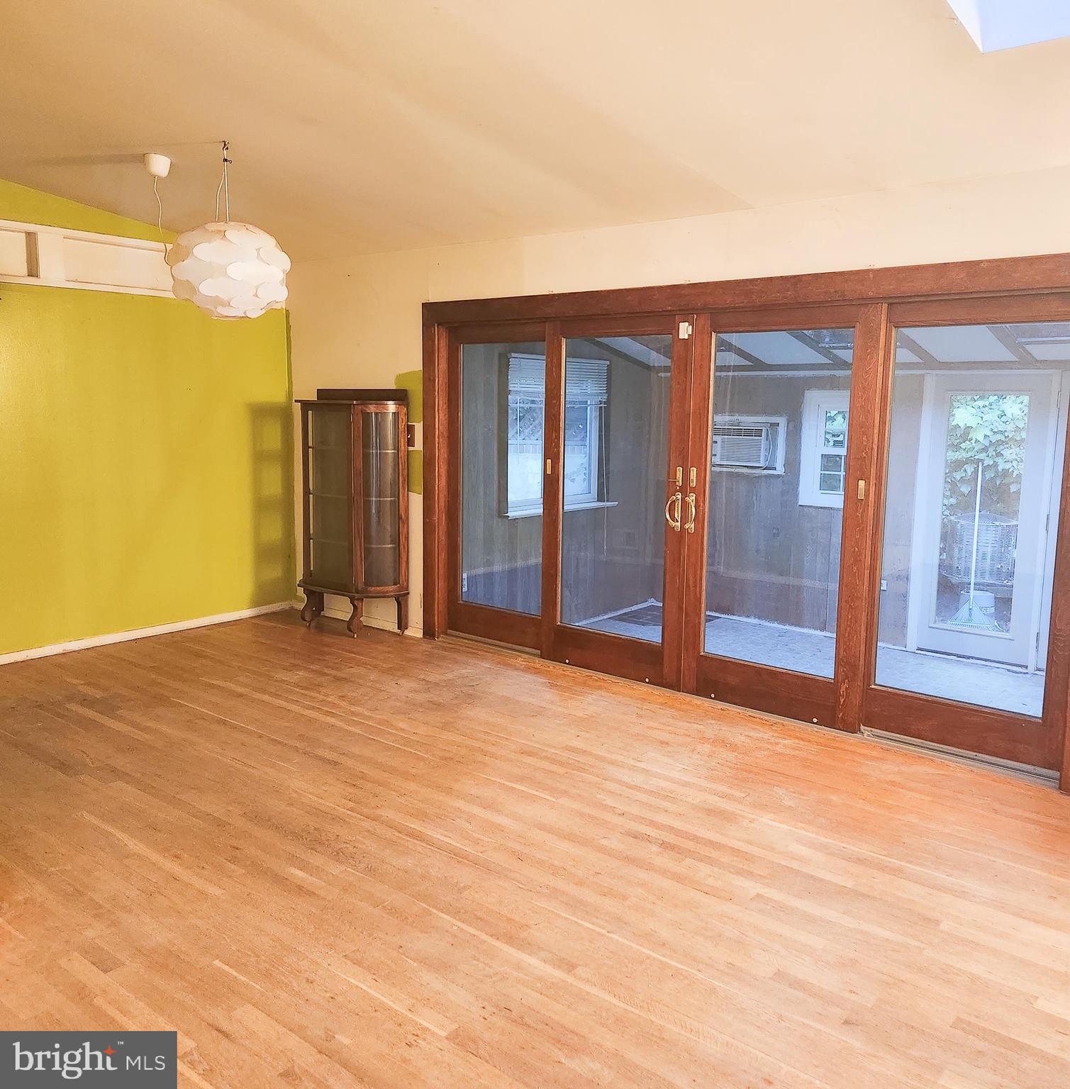 7712 Martel Place Springfield, VA 22152 - Photo 6 of 28
