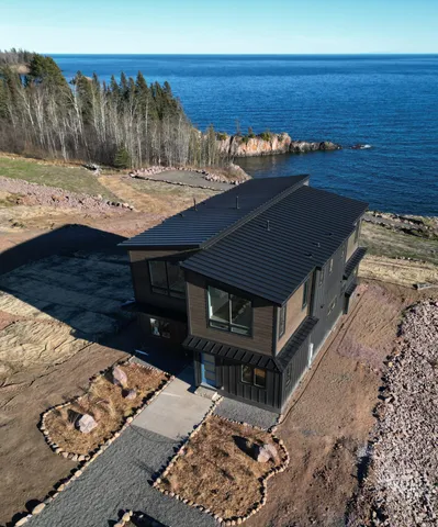 $730,000 | 114-116 East Lakeview Drive, Silver Bay, MN 55614