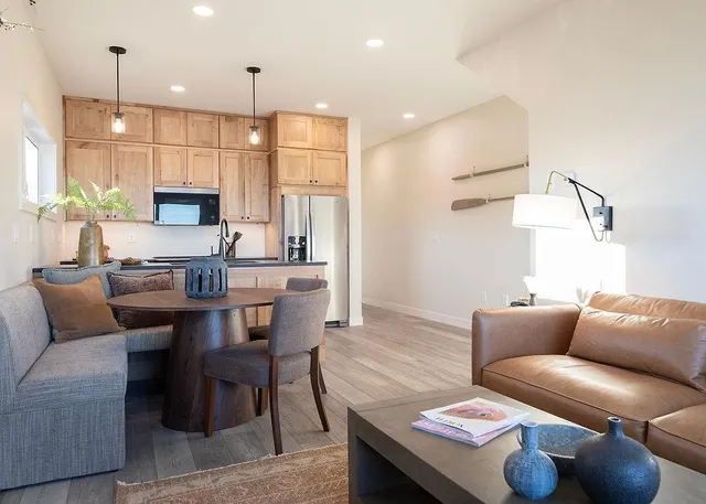 $730,000 | 114-116 East Lakeview Drive, Silver Bay, MN 55614