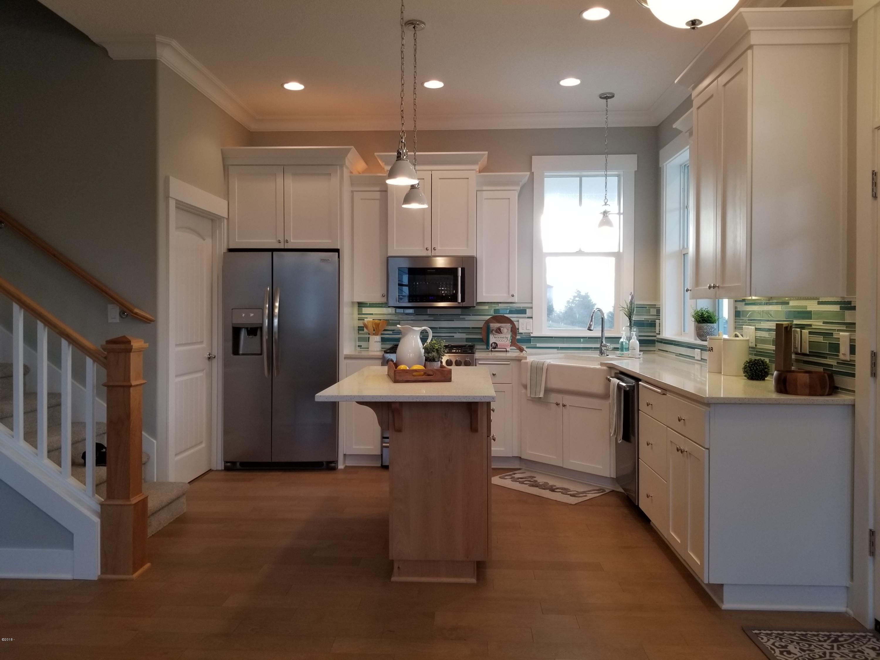 34790 Lahaina Loop Road Pacific City, OR 97135 - Photo 11 of 30 Kitchen