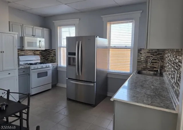 $2,500 | 846 Market Street, Paterson, NJ 07513