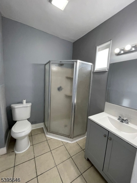 846 Market Street Paterson, NJ 07513 - Photo 3 of 11 a bathroom with a sink toilet and shower