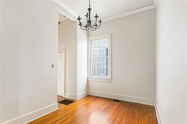 $2,100 | 2617 Chartres Street, New Orleans, LA 70117