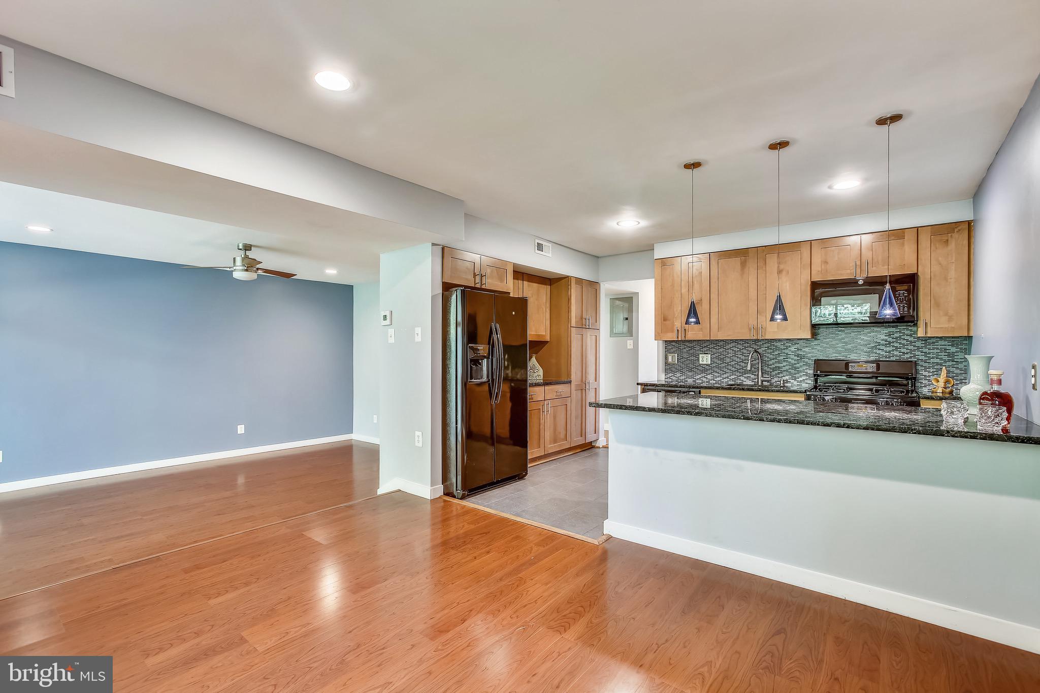 1663 Parkcrest Circle, Unit 100 Reston, VA 20190 - Photo 11 of 32 Gallery Image 11