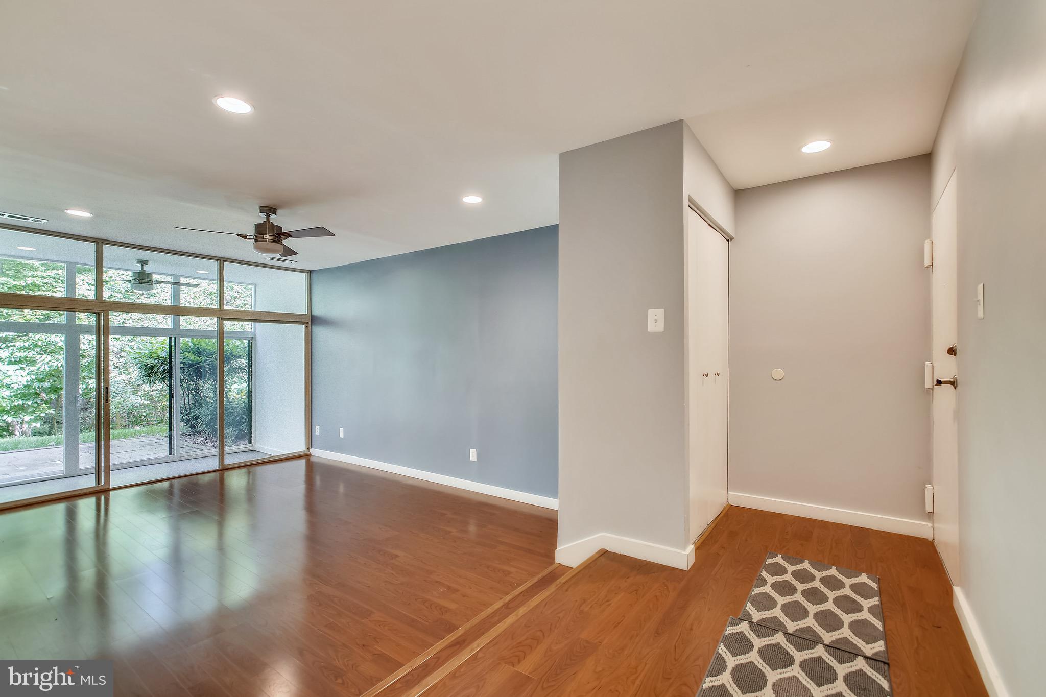 1663 Parkcrest Circle, Unit 100 Reston, VA 20190 - Photo 14 of 32 Gallery Image 14