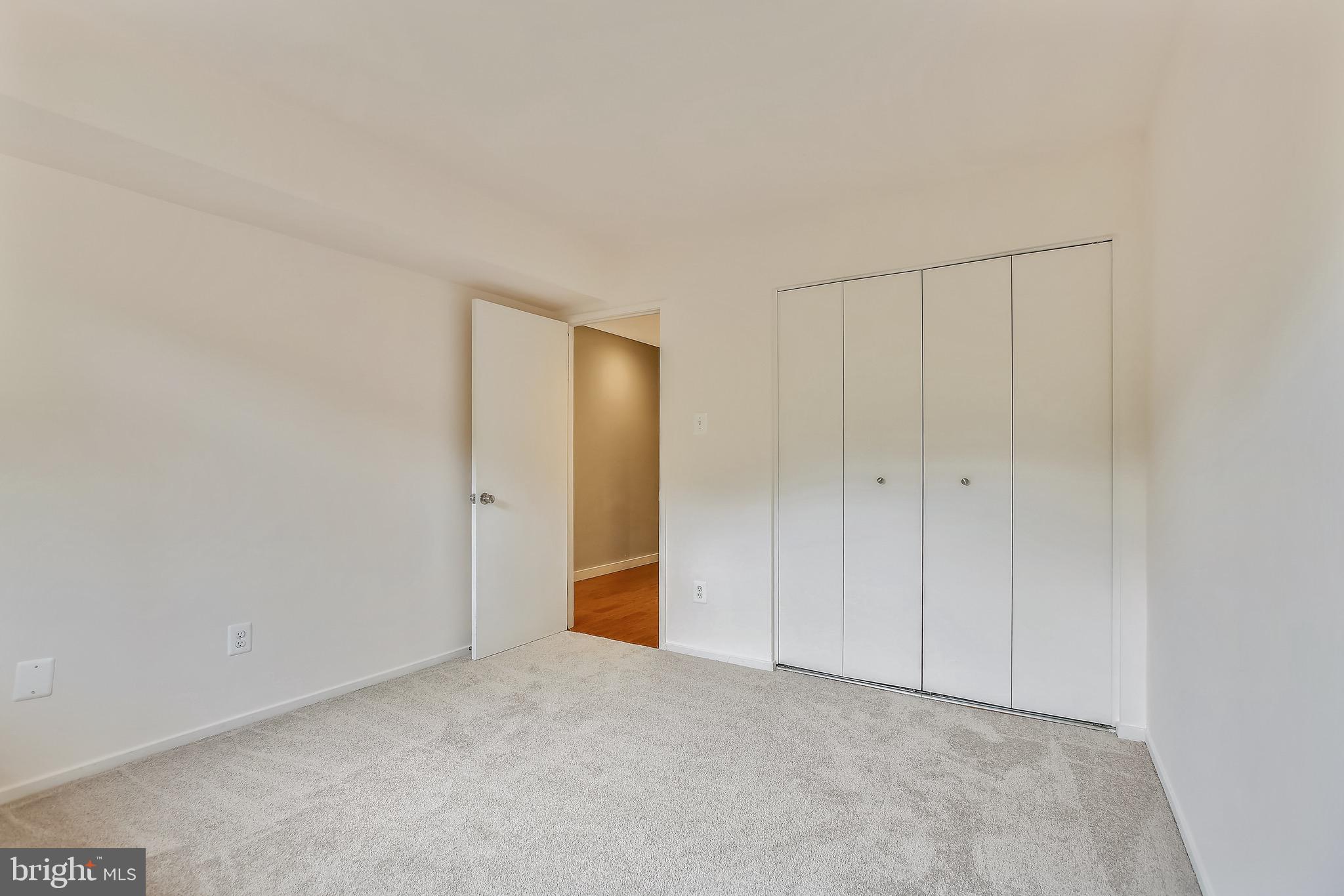 1663 Parkcrest Circle, Unit 100 Reston, VA 20190 - Photo 17 of 32 Gallery Image 17