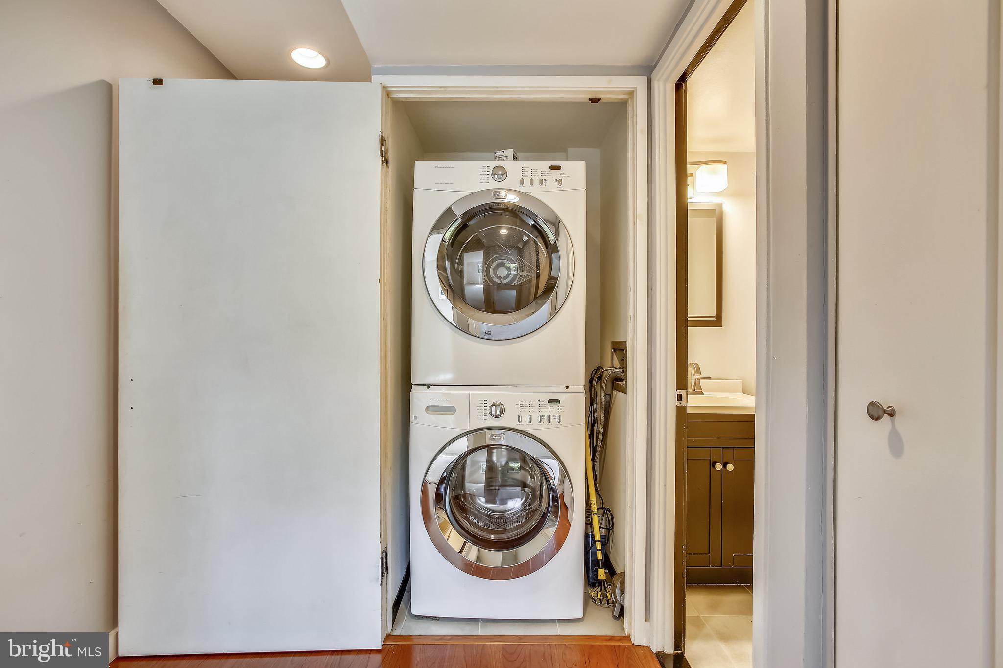 1663 Parkcrest Circle, Unit 100 Reston, VA 20190 - Photo 24 of 32 Gallery Image 24