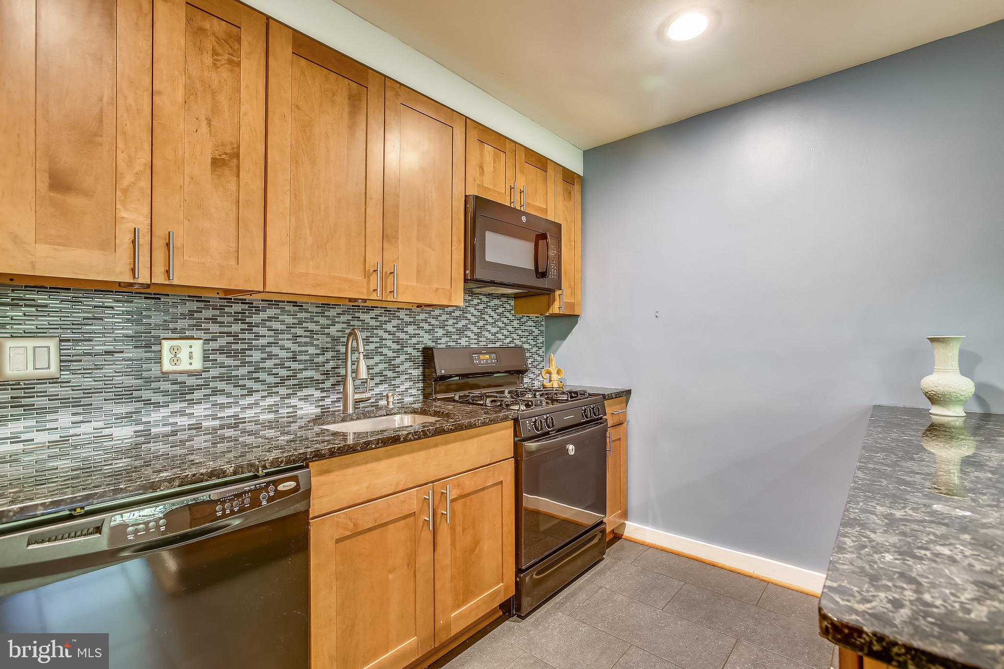 1663 Parkcrest Circle, Unit 100 Reston, VA 20190 - Photo 10 of 32 Gallery Image 10