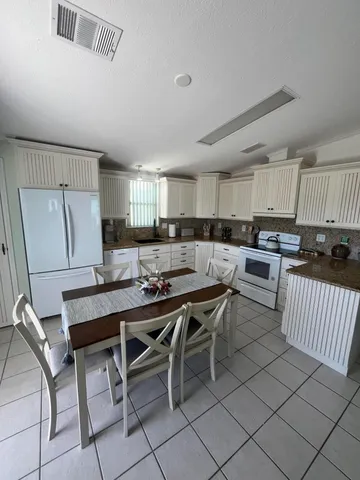 $575,000 | 701 Spanish Main Drive, Unit 444, Cudjoe, FL 33042