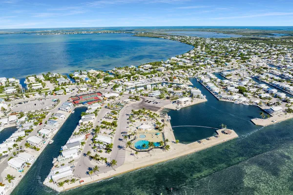 $575,000 | 701 Spanish Main Drive, Unit 444, Cudjoe, FL 33042