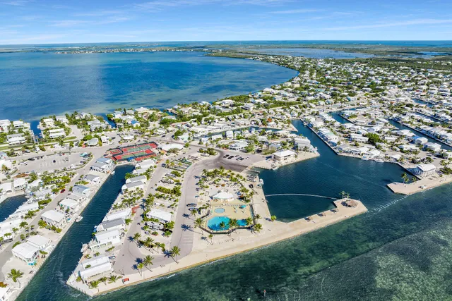 $575,000 | 701 Spanish Main Drive, Unit 444, Cudjoe, FL 33042