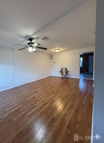 $3,000 | 150 Lowell Street, Carteret, NJ 07008