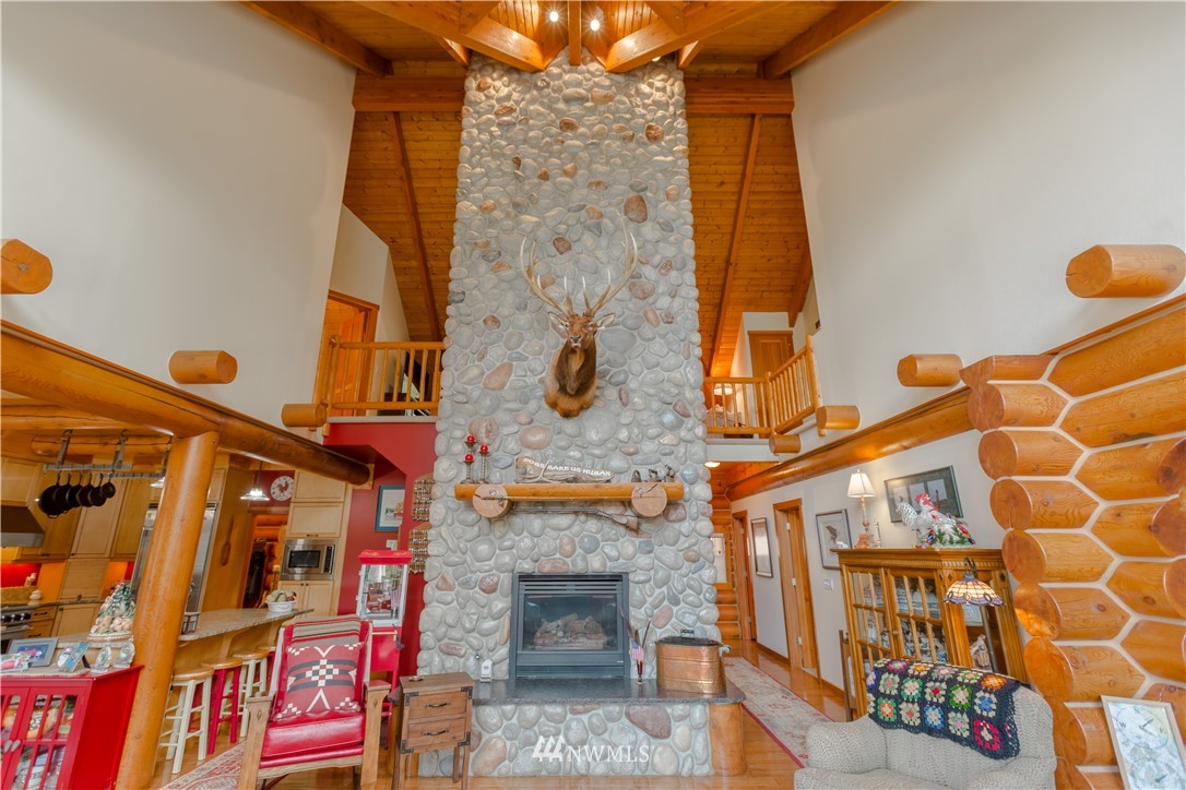 12057 Havekost Road Anacortes, WA 98221 - Photo 17 of 40