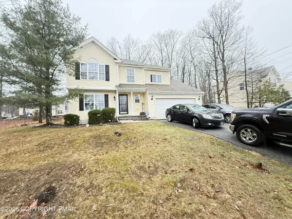 $360,000 | 1152 Dorset Drive, Bushkill, PA 18324