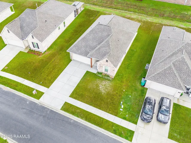 $2,000 | 102 Jubilation Street, Youngsville, LA 70592