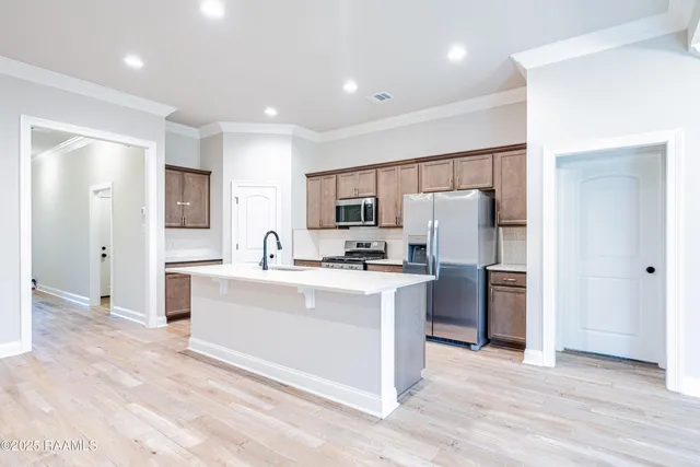 $2,000 | 102 Jubilation Street, Youngsville, LA 70592