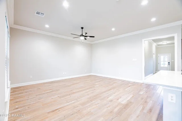 $2,000 | 102 Jubilation Street, Youngsville, LA 70592