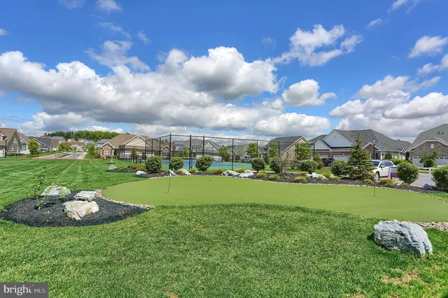 a view of a tennis court