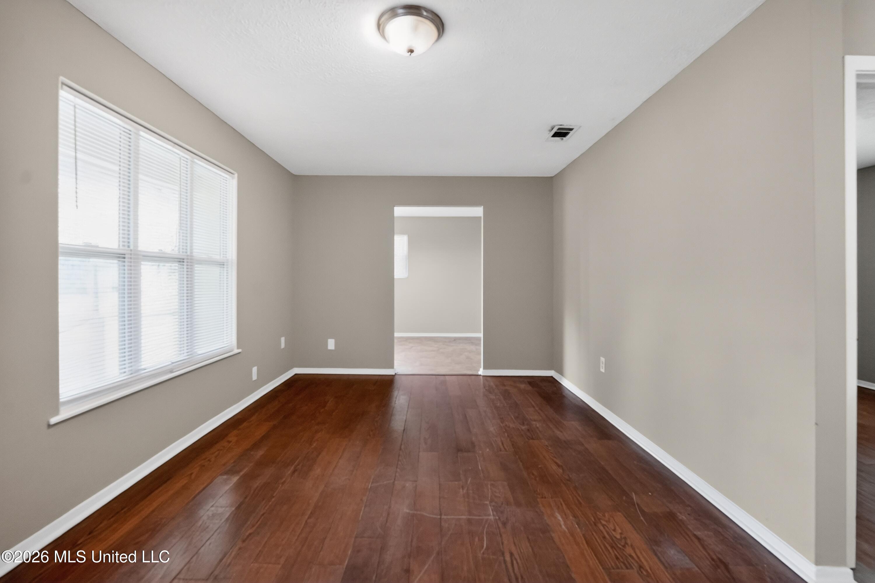 1220 Deeb Street Pearl, MS 39208 - Photo 17 of 32 17_1220_Deeb_St-Living_room-7326