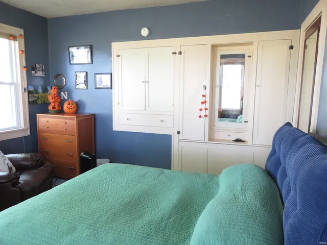 $185,000 | 176 South Wilbur Wright Road, New Castle, IN 47362