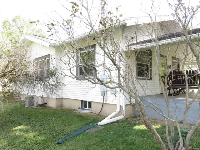 $185,000 | 176 South Wilbur Wright Road, New Castle, IN 47362