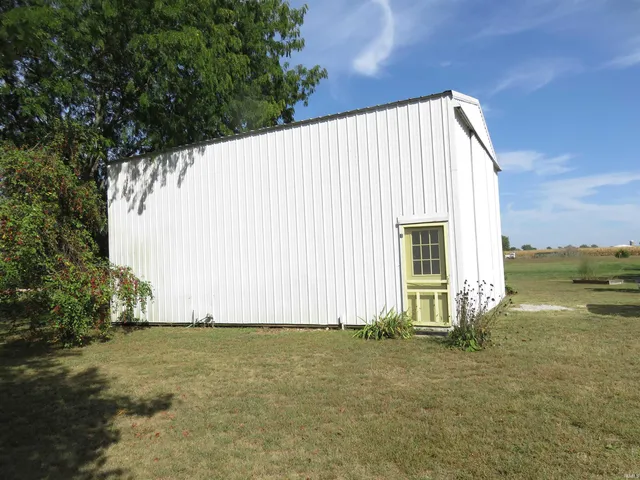 $185,000 | 176 South Wilbur Wright Road, New Castle, IN 47362