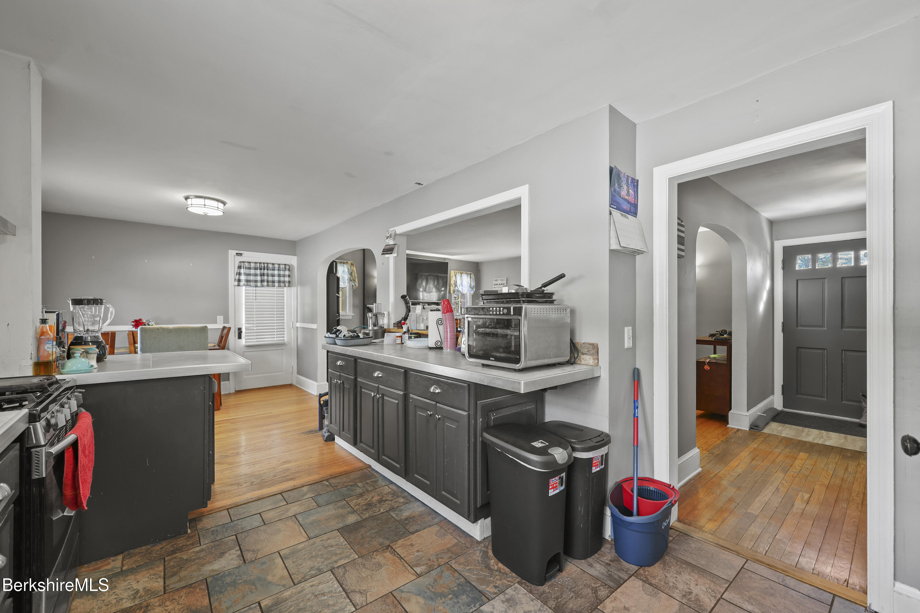 121 Elberon Avenue Pittsfield, MA 01201 - Photo 14 of 38 Kitchen