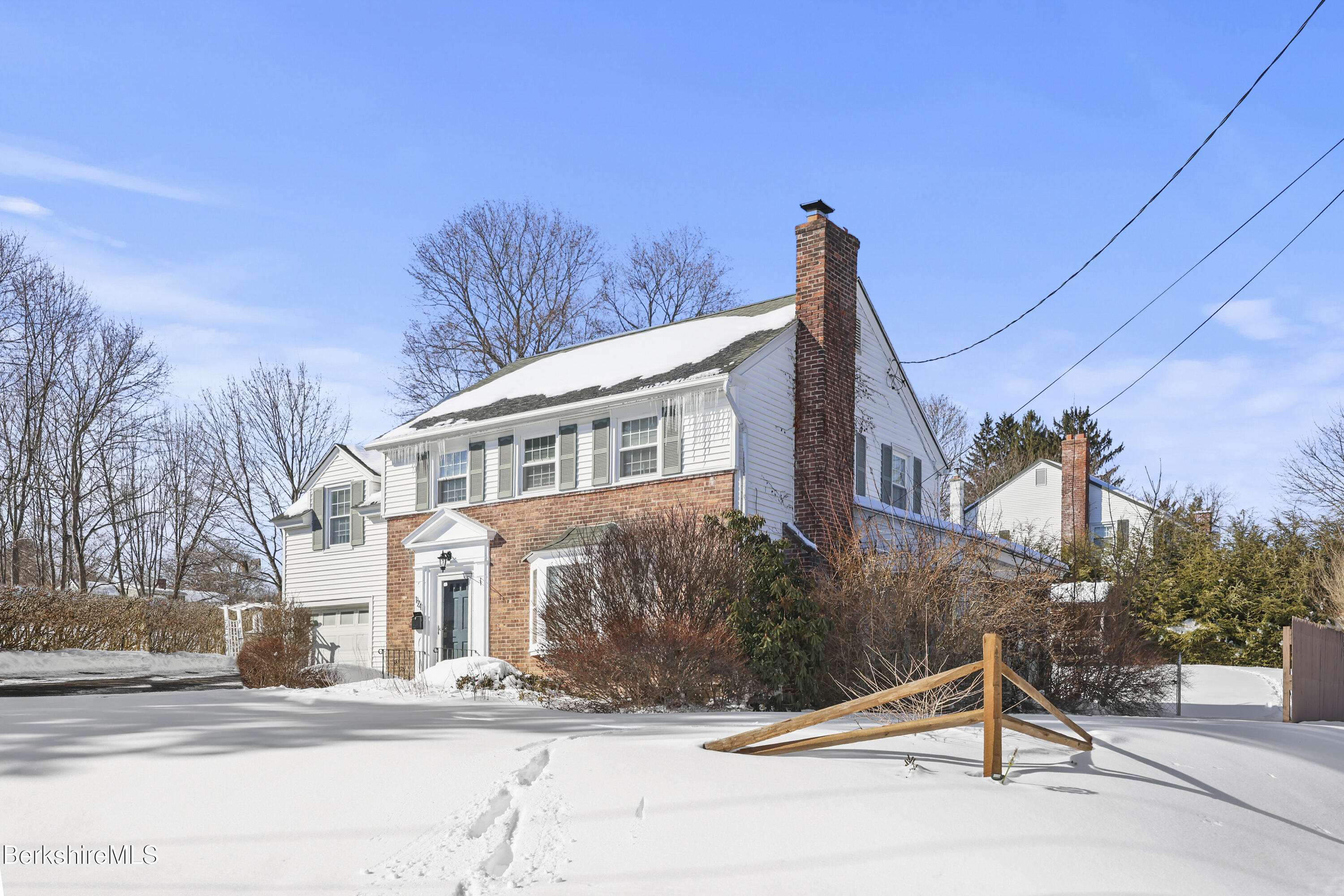 121 Elberon Avenue Pittsfield, MA 01201 - Photo 2 of 38 Exterior Front