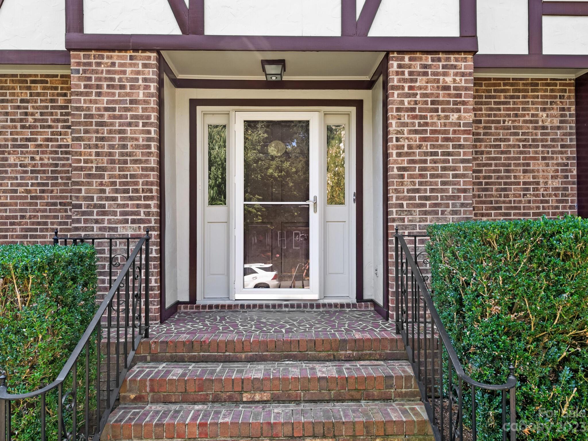 2501 Innsbrook Road Charlotte, NC 28226 - Photo 2 of 27 Gallery Image 2
