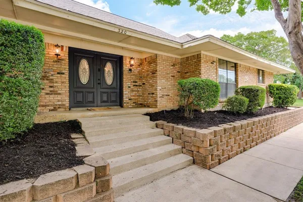 $465,000 | 320 South Irving Heights Drive, Irving, TX 75060