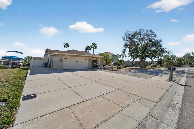 $599,000 | 6503 Santiago Court, Apollo Beach, FL 33572