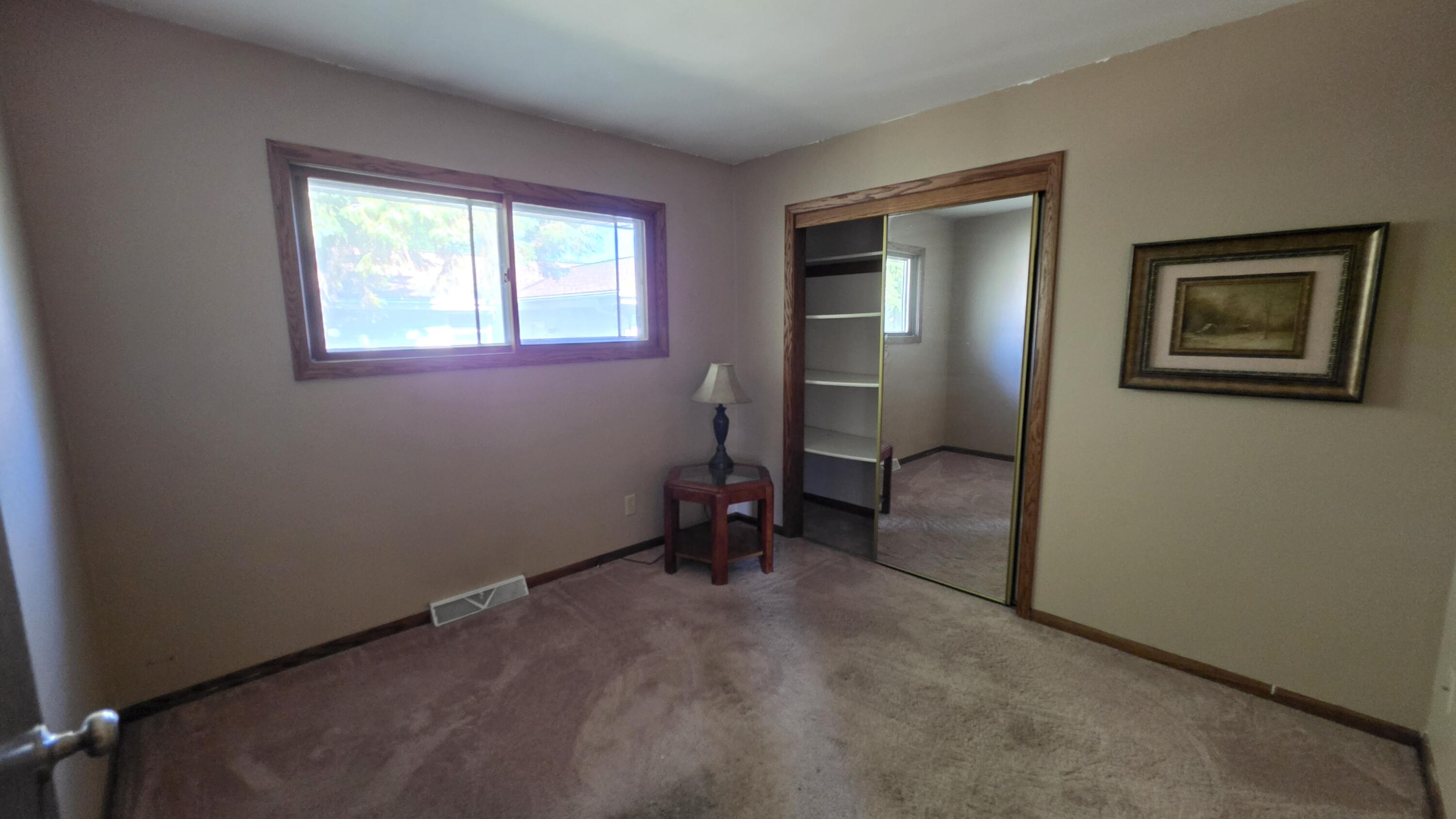 3415 West Cold Spring Road Greenfield, WI 53221 - Photo 12 of 16 20260710_084041
