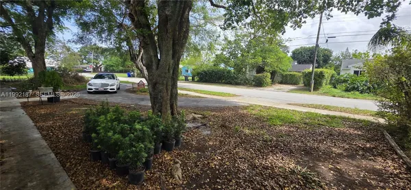 $1,400 | 2619 Arthur Street, Unit 2, Hollywood, FL 33020