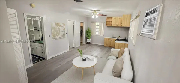 $1,400 | 2619 Arthur Street, Unit 2, Hollywood, FL 33020