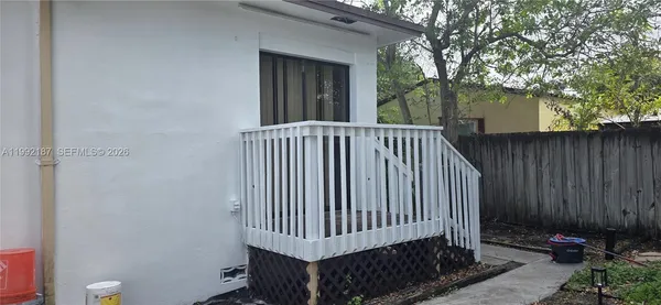 $1,400 | 2619 Arthur Street, Unit 2, Hollywood, FL 33020