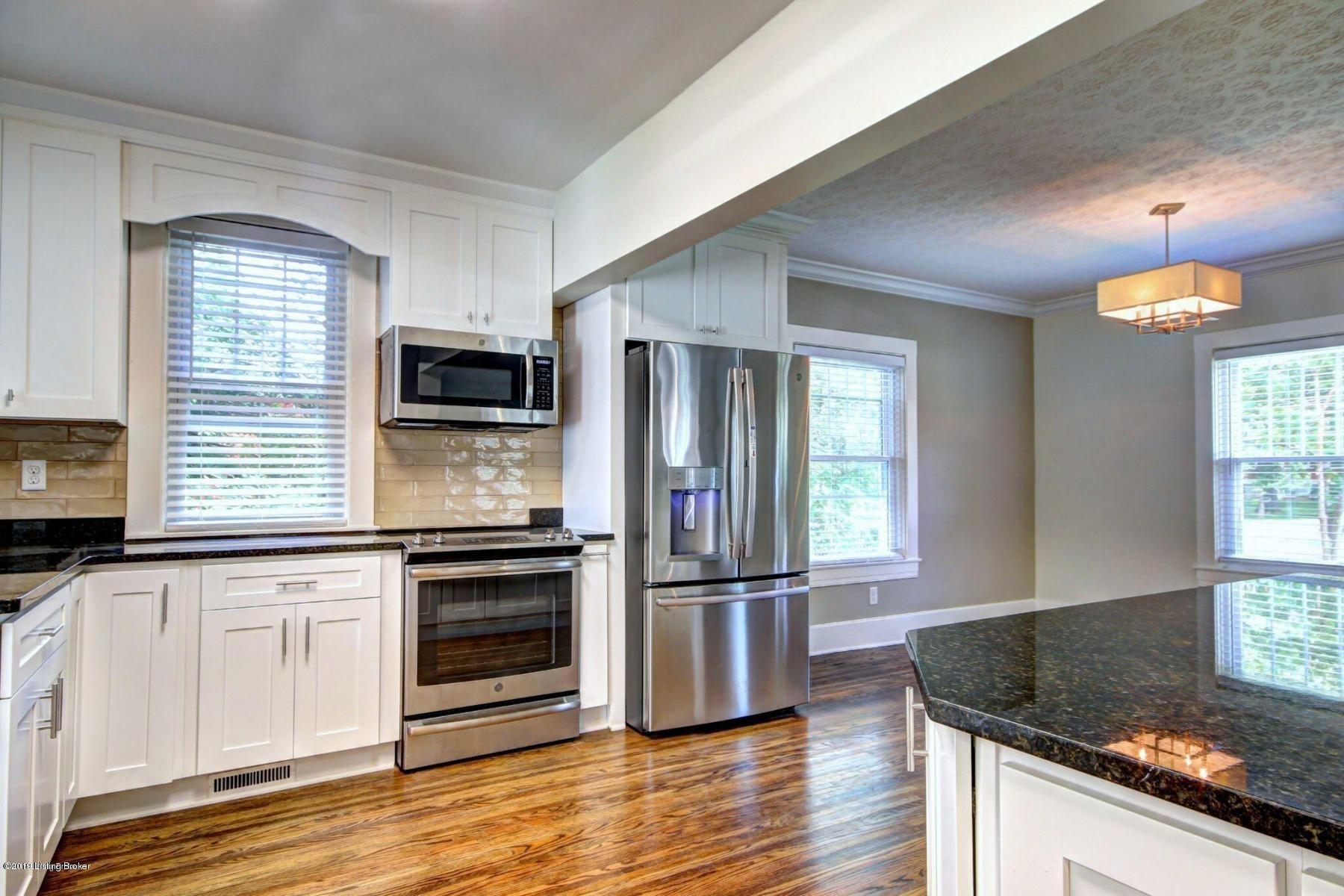 3220 Lexington Road Louisville, KY 40206 - Photo 8 of 10 Kitchen