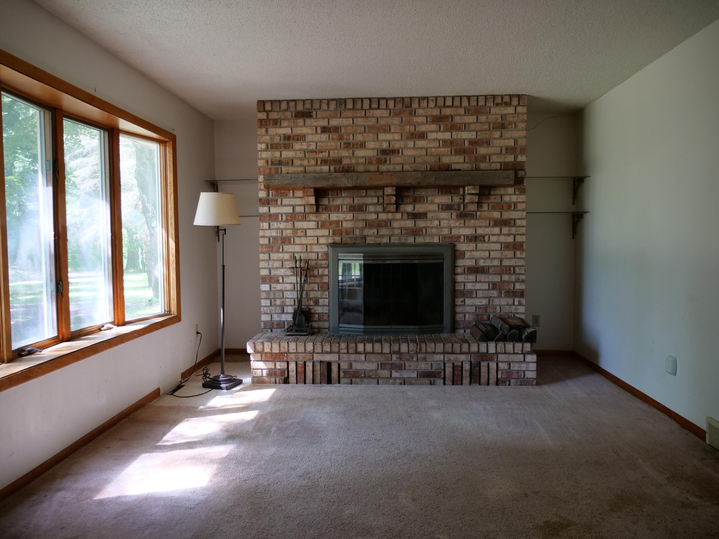 7401 Wellman Road Parma, MI 49269 - Photo 7 of 16 Livingroom_2