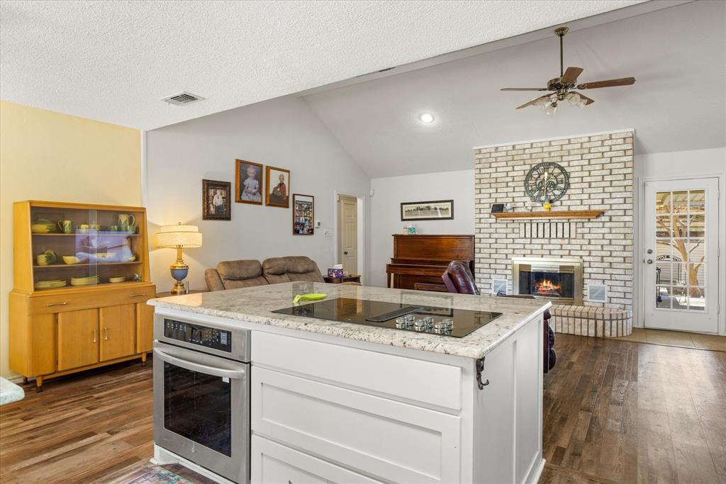 1701 Hitching Post Road Granbury, TX 76049 - Photo 11 of 37