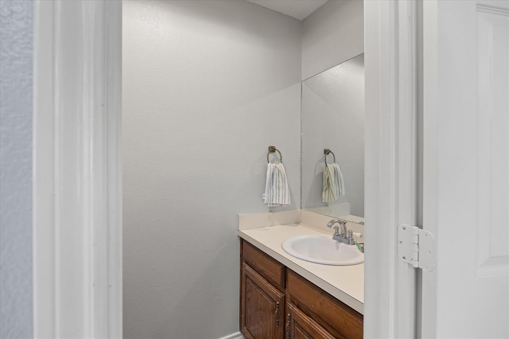 1701 Hitching Post Road Granbury, TX 76049 - Photo 13 of 37