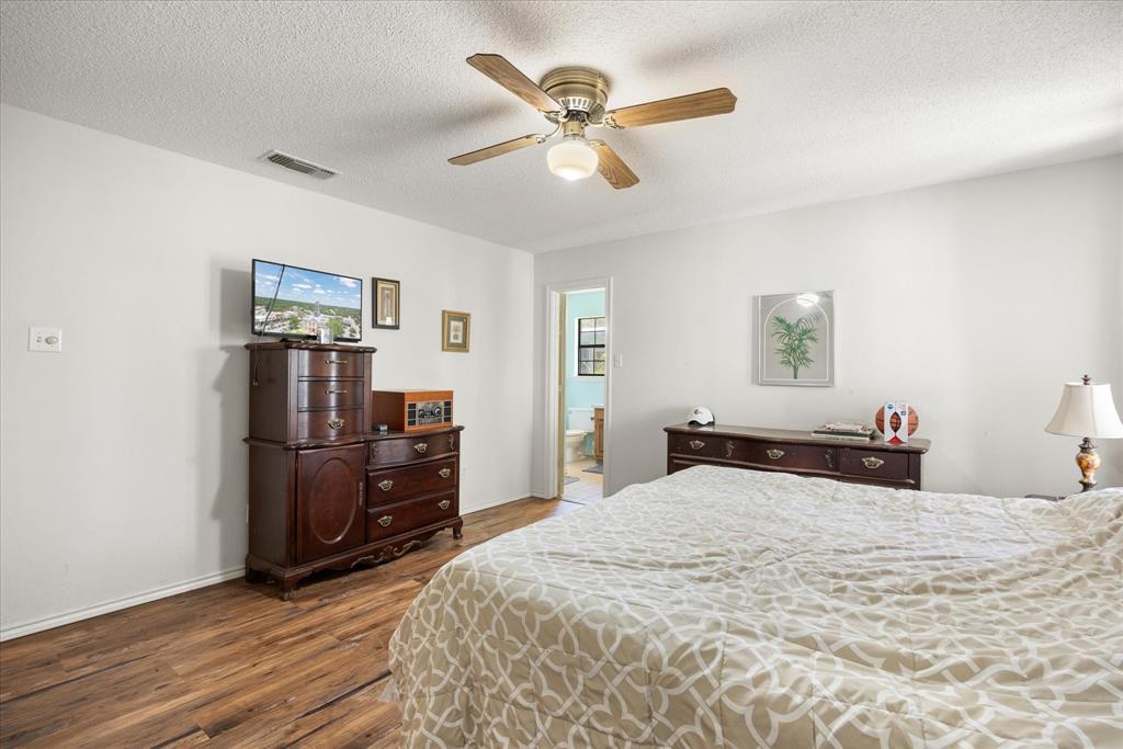 1701 Hitching Post Road Granbury, TX 76049 - Photo 16 of 37
