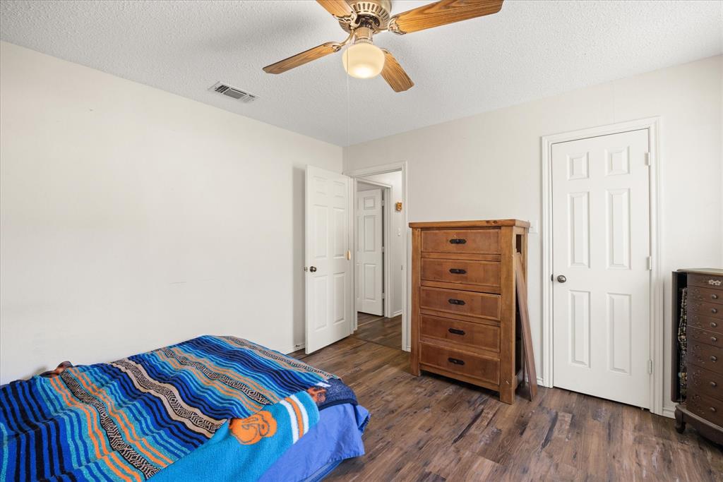 1701 Hitching Post Road Granbury, TX 76049 - Photo 19 of 37