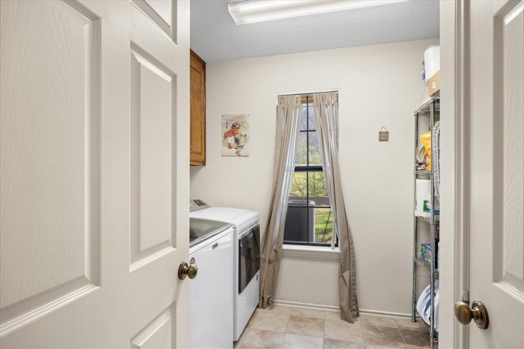 1701 Hitching Post Road Granbury, TX 76049 - Photo 21 of 37
